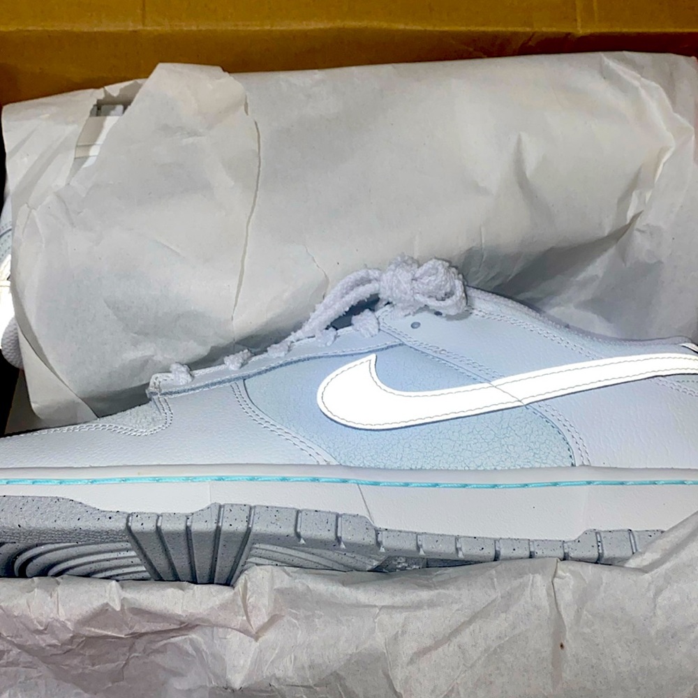 Nike dunks NEVER WORN before i just don’t like them personally